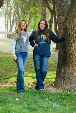 Women's Tin Haul Crush Sleeve Sweatshirt w/ cow scull